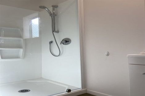 Photo of property in 7 Cornwall Street, Te Atatu South, Auckland, 0610