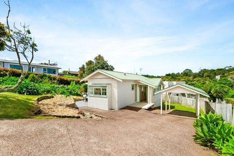 Photo of property in 16 Harrybrook Road, Green Bay, Auckland, 0604