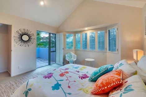 Photo of property in 12 Waipuia Place, Greenhithe, Auckland, 0632