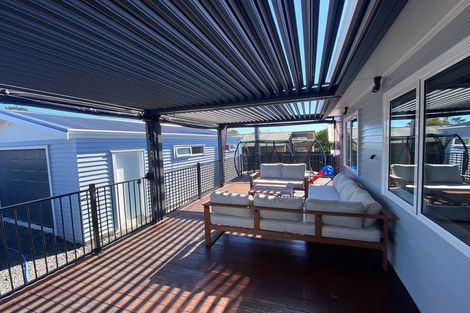 Photo of property in 285 Royal Road, Massey, Auckland, 0614