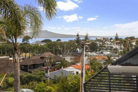 Photo of property in 2/23 Commodore Parry Road, Castor Bay, Auckland, 0620