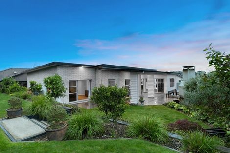 Photo of property in 96 Puhirake Crescent, Pyes Pa, Tauranga, 3112