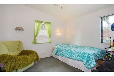 Photo of property in 2a Ranch Avenue, Beach Haven, Auckland, 0626