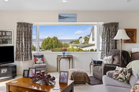 Photo of property in 2/8 Kinder Street, Acacia Bay, Taupo, 3330