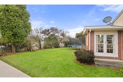 Photo of property in 156 Warren Crescent, Hillmorton, Christchurch, 8025