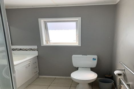 Photo of property in 1/33 Woodstock Road, Forrest Hill, Auckland, 0620