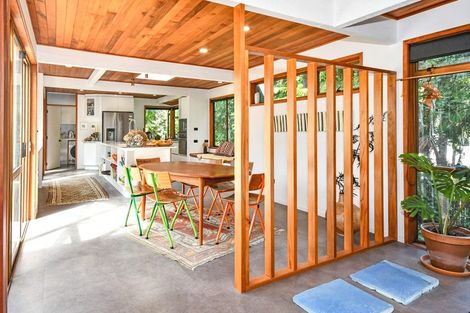 Photo of property in 30 Scenic Drive, Hillpark, Auckland, 2102