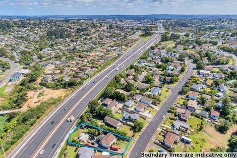 Photo of property in 18 Cedar Heights Avenue, Massey, Auckland, 0614