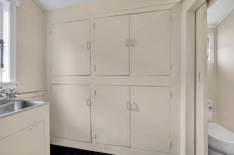 Photo of property in 10 Burns Street, Hawera, 4610