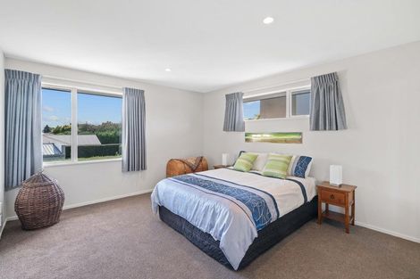 Photo of property in 26 Sovereign Gardens, Halswell, Christchurch, 8025