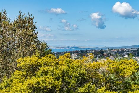Photo of property in 763 East Coast Road, Northcross, Auckland, 0630