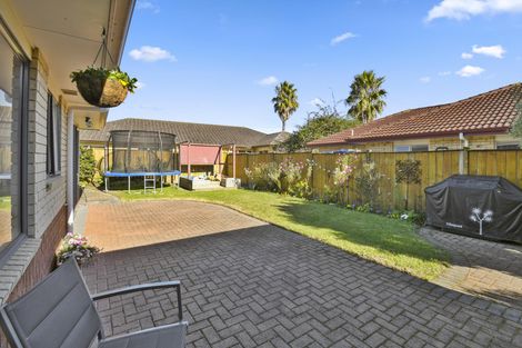 Photo of property in 6 Croftview Road, Wattle Downs, Auckland, 2103