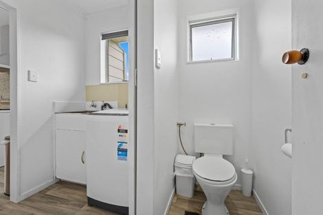 Photo of property in 14 Shearwater Street, One Tree Point, 0118