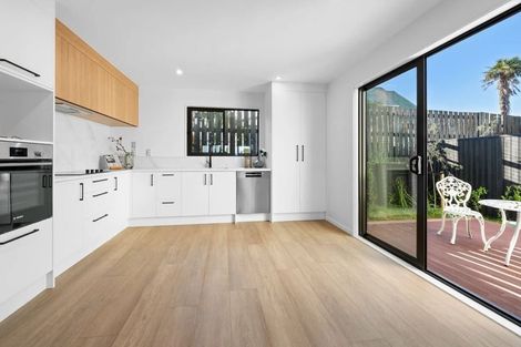 Photo of property in 8f Claridge Street, Glen Eden, Auckland, 0602