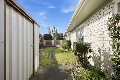 Photo of property in 34 Truby King Street, Merrilands, New Plymouth, 4312