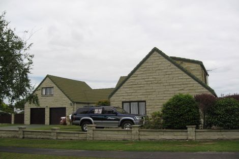Photo of property in 2 Foxbridge Lane, Conifer Grove, Takanini, 2112
