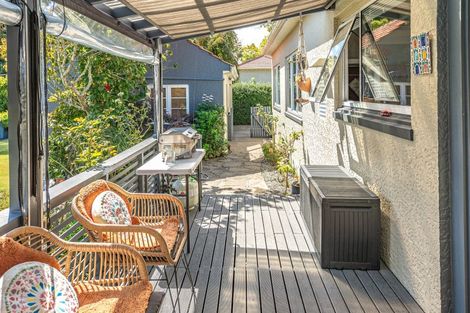 Photo of property in 2 Tarata Street, Saint Johns Hill, Whanganui, 4501