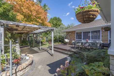 Photo of property in 21 Clevedon Road, Papakura, 2110