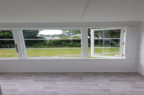 Photo of property in 24 Rewa Street, Takaro, Palmerston North, 4412