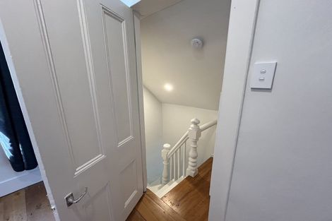 Photo of property in 8 Doctors Common, Mount Victoria, Wellington, 6011