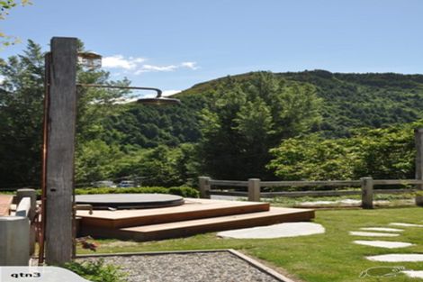 Photo of property in 2 Berkshire Street, Arrowtown, 9302