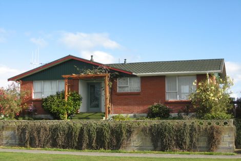 Photo of property in 16 Kinross Street, Levin, 5510