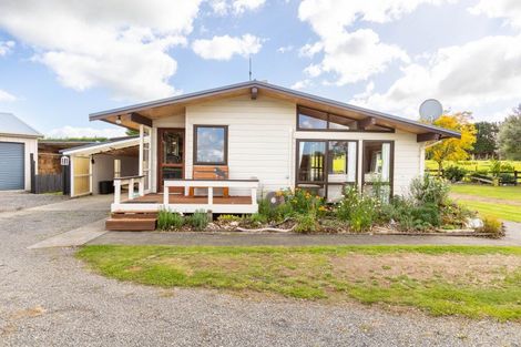 Photo of property in 47 Cowper Side Road, Dannevirke, 4976