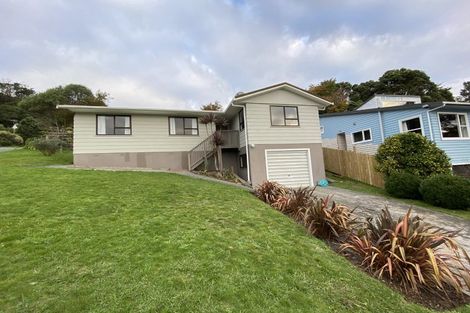 Photo of property in 2 Ruth Grove, Karori, Wellington, 6012