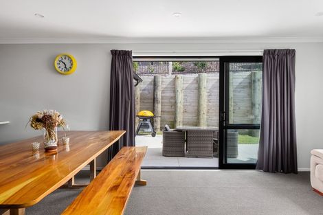 Photo of property in 17 Lakeside Terrace, Omokoroa, 3114