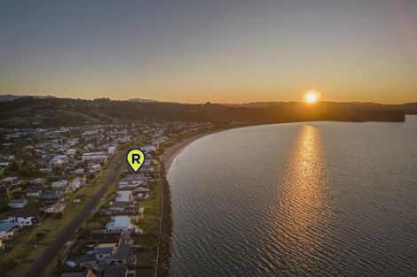 Photo of property in 135 Captain Cook Road, Cooks Beach, Whitianga, 3591