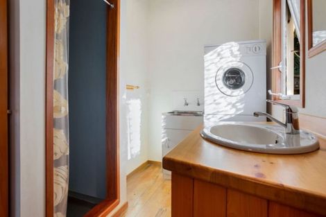 Photo of property in 61 Motuhoa Road, Tairua, 3508