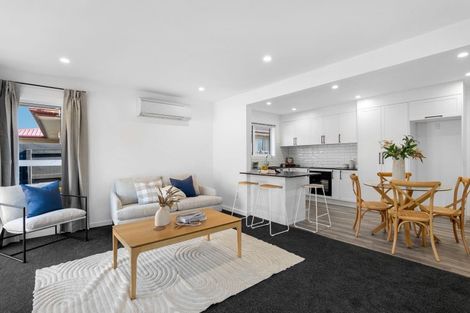 Photo of property in 2/320 Memorial Avenue, Burnside, Christchurch, 8053