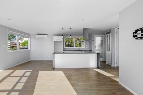 Photo of property in 18a Rishworth Avenue, Stanmore Bay, Whangaparaoa, 0932