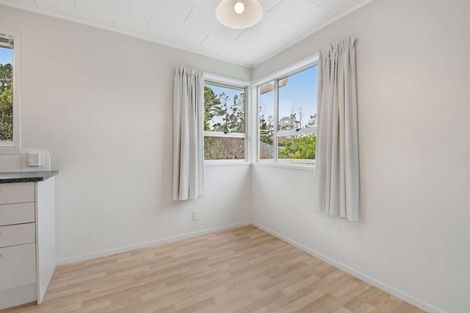 Photo of property in 18 Regency Place, Sunnynook, Auckland, 0632