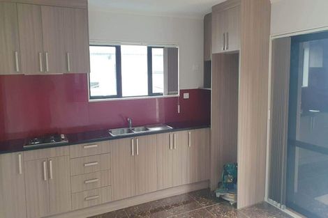 Photo of property in 2/18 York Road, Papatoetoe, Auckland, 2104