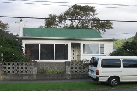 Photo of property in 102 Molesworth Street, Taita, Lower Hutt, 5011