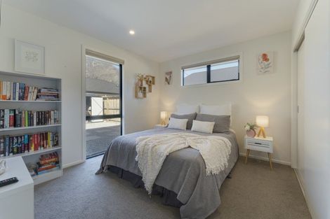 Photo of property in 9 Fallow Street, Jacks Point, 9371