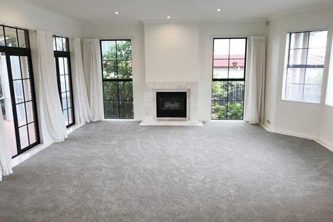 Photo of property in 47 Manor Park, Sunnyhills, Auckland, 2010