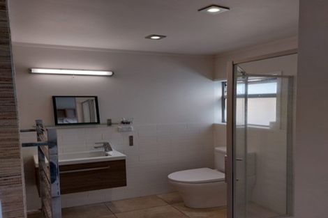 Photo of property in 8a Ewen Street, Takapuna, Auckland, 0622