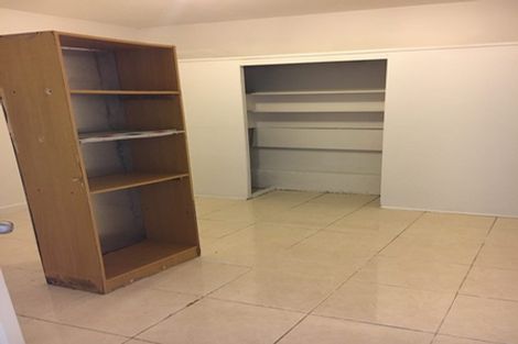 Photo of property in 621 Massey Road, Mangere, Auckland, 2022