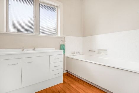 Photo of property in 114 Stanley Avenue, Te Aroha, 3320