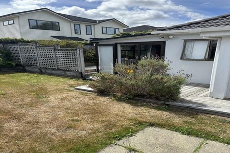 Photo of property in 17 Sutherland Avenue, Silverstream, Upper Hutt, 5019