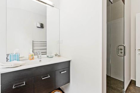 Photo of property in 15 Holloway Street, Clyde, 9330