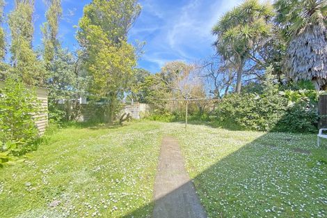 Photo of property in 24 Anarahi Place, Mangere Bridge, Auckland, 2022