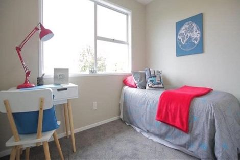 Photo of property in 32 Fitzwater Place, Henderson, Auckland, 0612