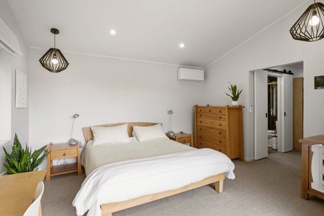 Photo of property in 142a Heta Road, Highlands Park, New Plymouth, 4312