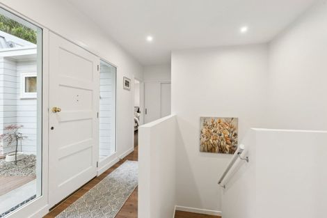 Photo of property in 11 Rutland Way, Wadestown, Wellington, 6012