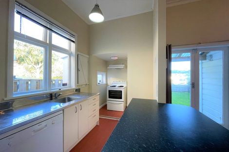 Photo of property in 8 Levy Street, Mount Victoria, Wellington, 6011