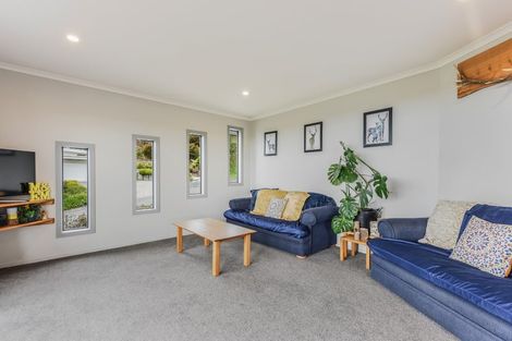 Photo of property in 20 Katania Heights, Brightwater, 7022