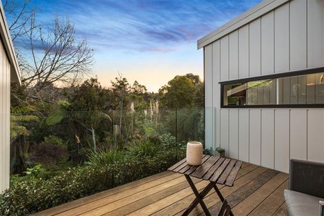 Photo of property in 2a Peter Terrace, Castor Bay, Auckland, 0620